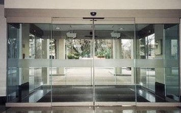 通道沐鸣2感应门