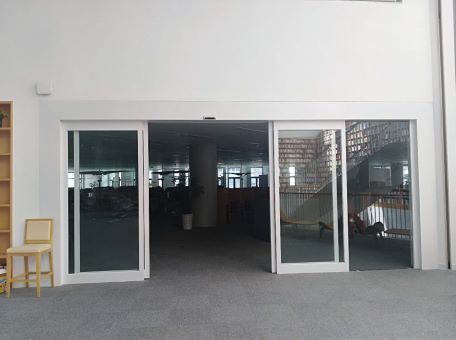 松下沐鸣2感应门