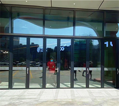 多扇折叠沐鸣2门